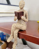 Charger l&#39;image dans la galerie, Figurines de femme lisant faites à la main